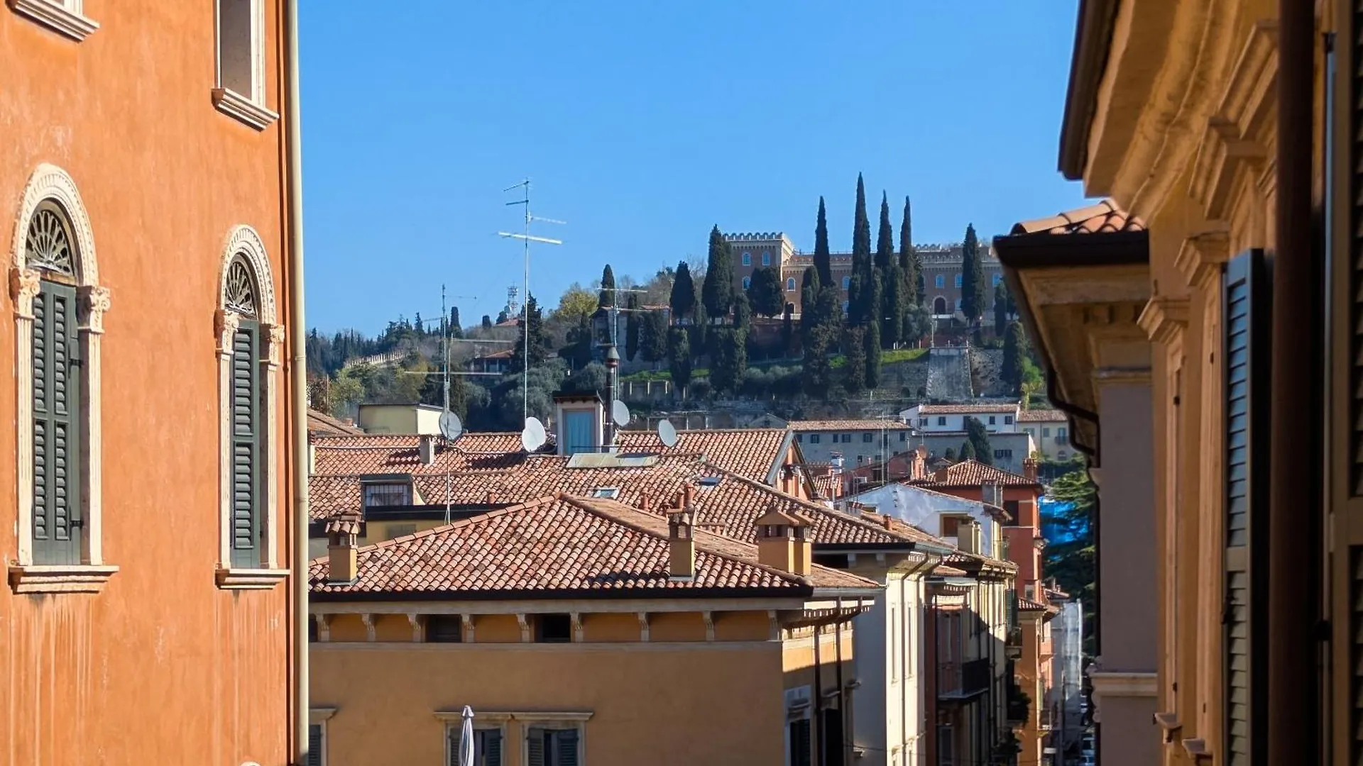 Flats4Rent Amavi Suite E Dimora Mimma Verona 0*,
